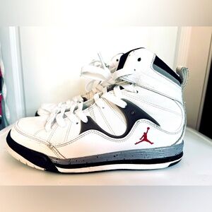Nike Air Jordan Flight TR '97 White With Gray shoes 428827-120 boy's size 4.5Y
